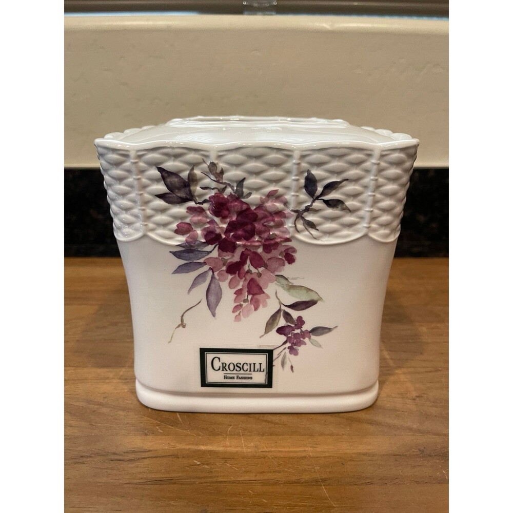 Croscill ceramic Tissue Holder
